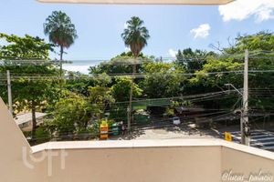 Image 7 - 854394