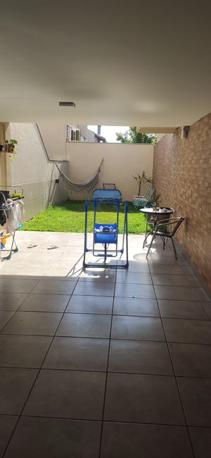 Image 9 - 854395