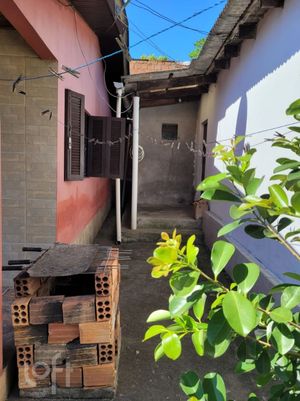 Image 11 - 854429