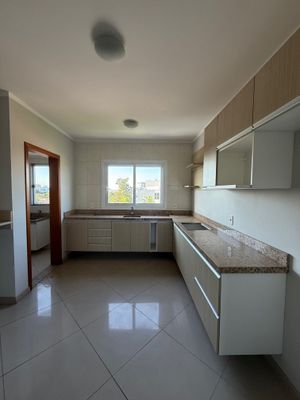 Image 3 - 854462