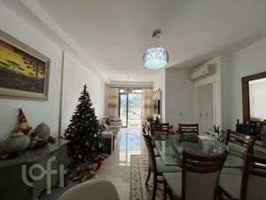 Image 7 - 854482