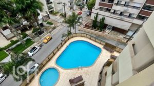 Image 4 - 854490