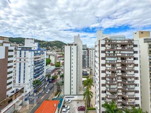 Image 16 - 854490