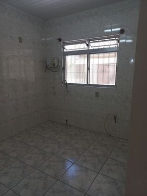 Image 11 - 854525