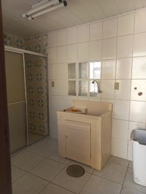 Image 7 - 854525