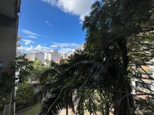 Image 13 - 854565