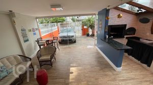 Image 4 - 854583