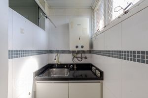 Image 18 - 854599