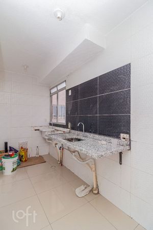 Image 7 - 854624