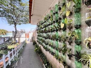 Image 12 - 854625