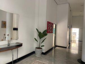 Image 12 - 854671