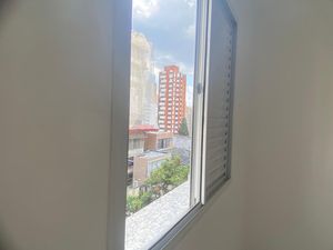 Image 4 - 854671