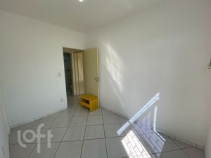 Image 9 - 854678