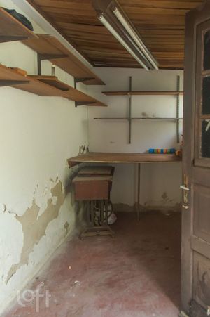 Image 20 - 854682
