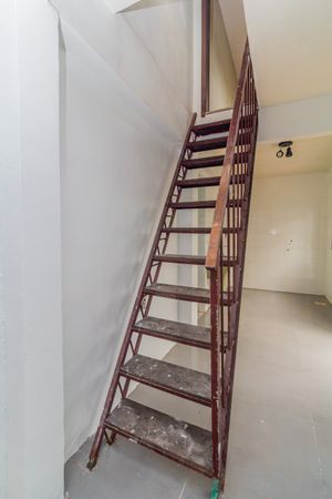 Image 21 - 854683