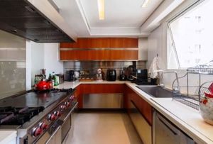 Image 8 - 854703