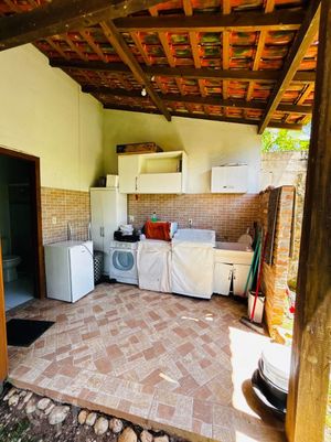 Image 9 - 854721