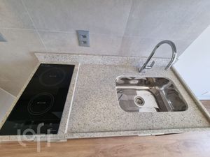 Image 9 - 854735