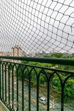 Image 19 - 854757