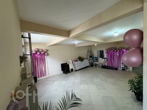 Image 17 - 854930