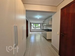 Image 9 - 854936