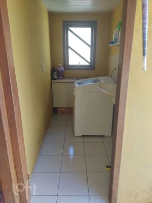 Image 5 - 854940