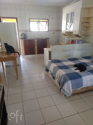 Image 7 - 854940