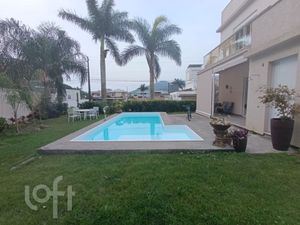 Image 4 - 854947