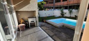 Image 8 - 854947