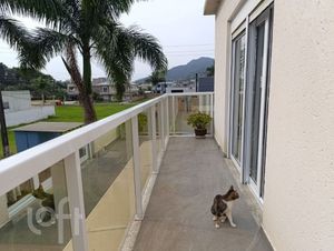 Image 47 - 854947