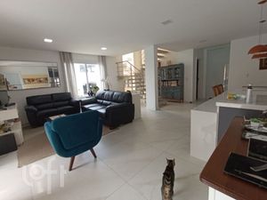 Image 10 - 854947