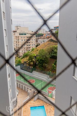 Image 4 - 854979