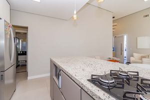 Image 9 - 854997