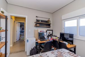 Image 25 - 854997