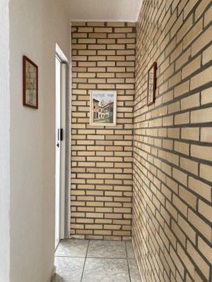 Image 24 - 855017