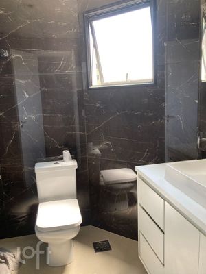 Image 19 - 855035