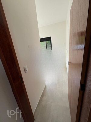 Image 8 - 855102