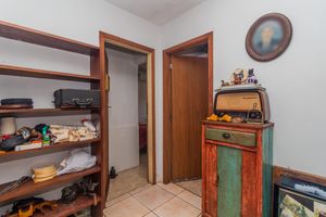 Image 9 - 855173