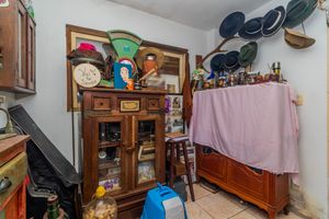 Image 10 - 855173