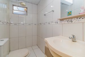 Image 24 - 855173