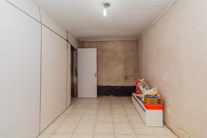 Image 27 - 855173