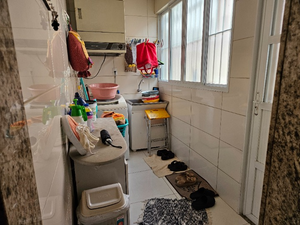 Image 24 - 855174