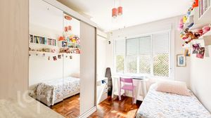 Image 3 - 855178