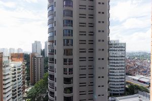 Image 13 - 855195