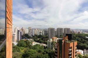 Image 5 - 855195