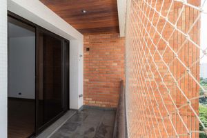 Image 30 - 855195