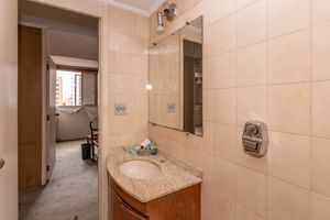 Image 11 - 855243