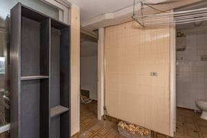 Image 37 - 855243
