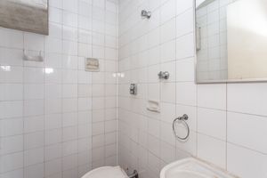 Image 45 - 855243