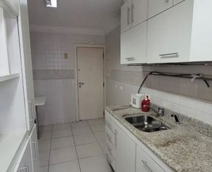 Image 18 - 855247